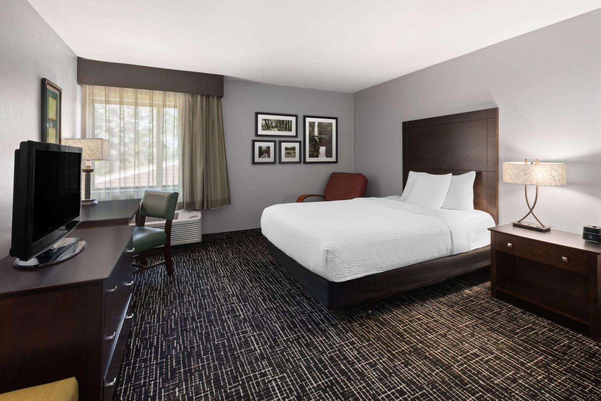 La Quinta Inn By Wyndham Sheboygan Esterno foto