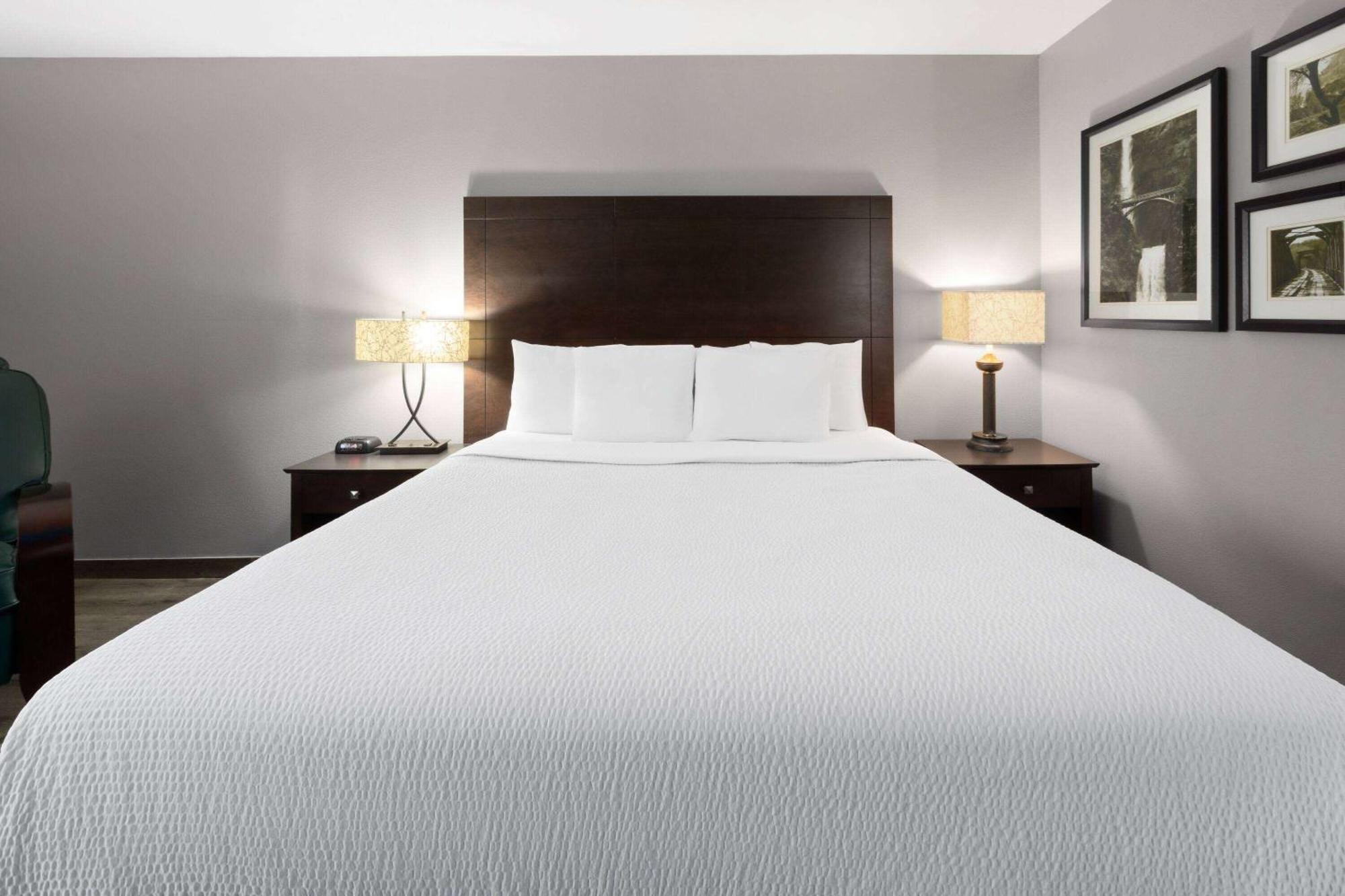 La Quinta Inn By Wyndham Sheboygan Esterno foto